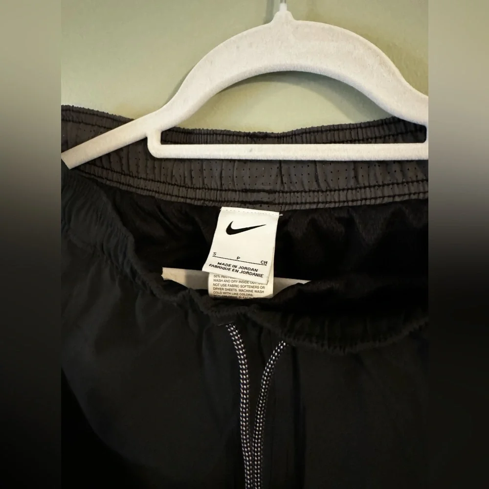 Men's Nike 9-in. Contend Swim Trunks - Picture 4 of 8